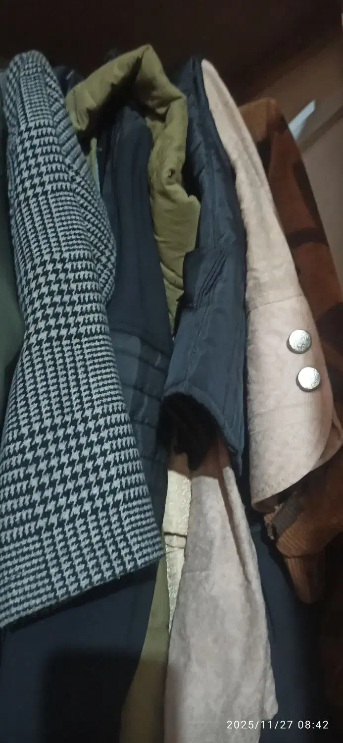 تعداد مانتو شومیز و غیره|لباس|گنبد کاووس, |دیوار