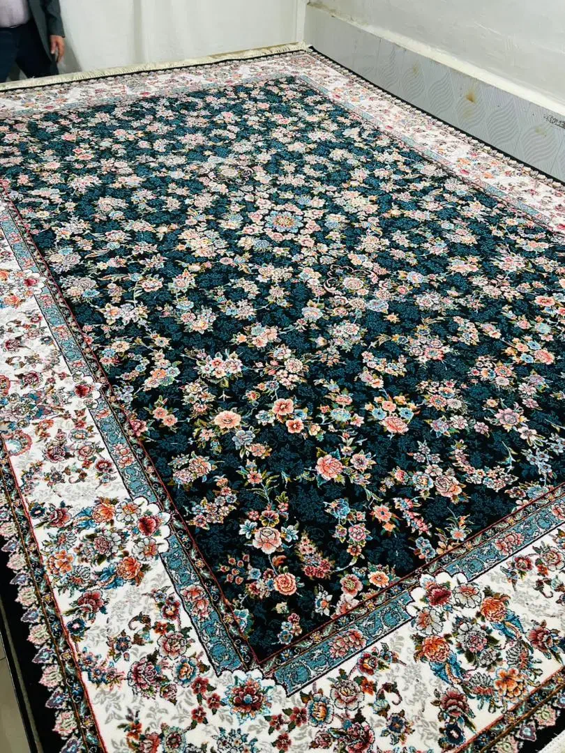 تعدادی فرش های ۹متری ۷۰۰شانه|فرش|اراک, |دیوار