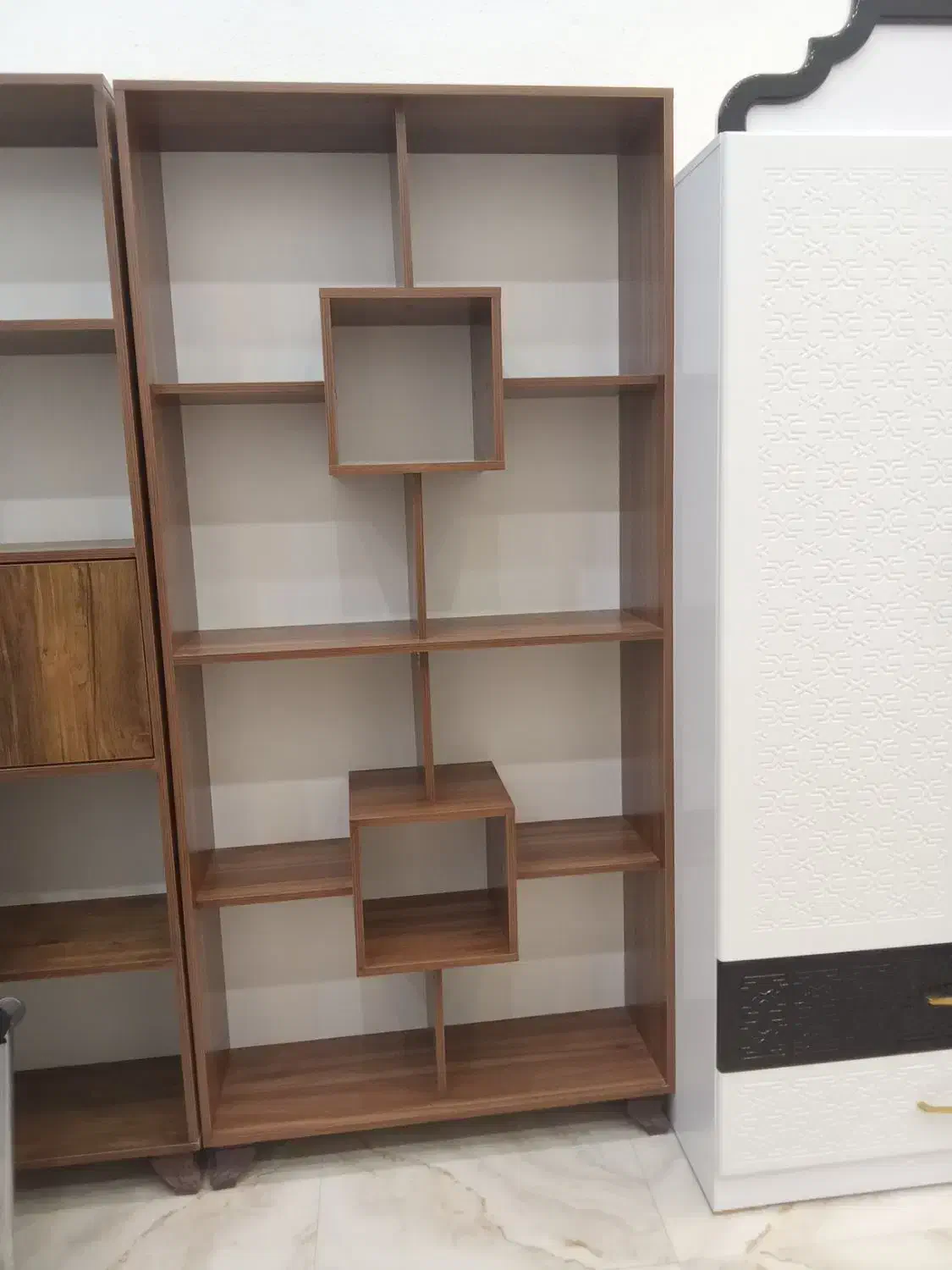 کتابخانه|کتابخانه، شلف، قفسههای دیواری|شیراز, سلطان آباد|دیوار