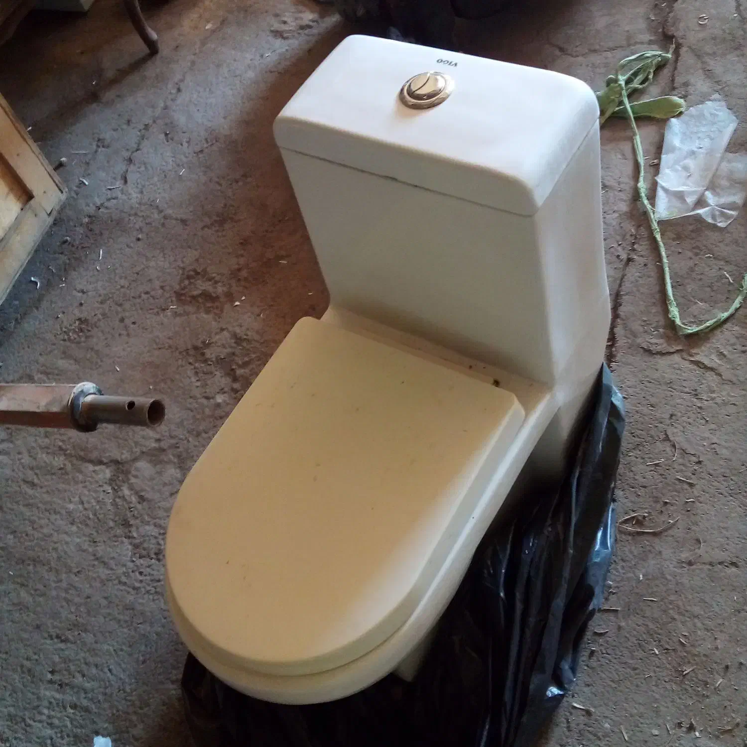 توالت فرنگی وروشویی|لوازم سرویس بهداشتی|کرج, حصارک بالا|دیوار