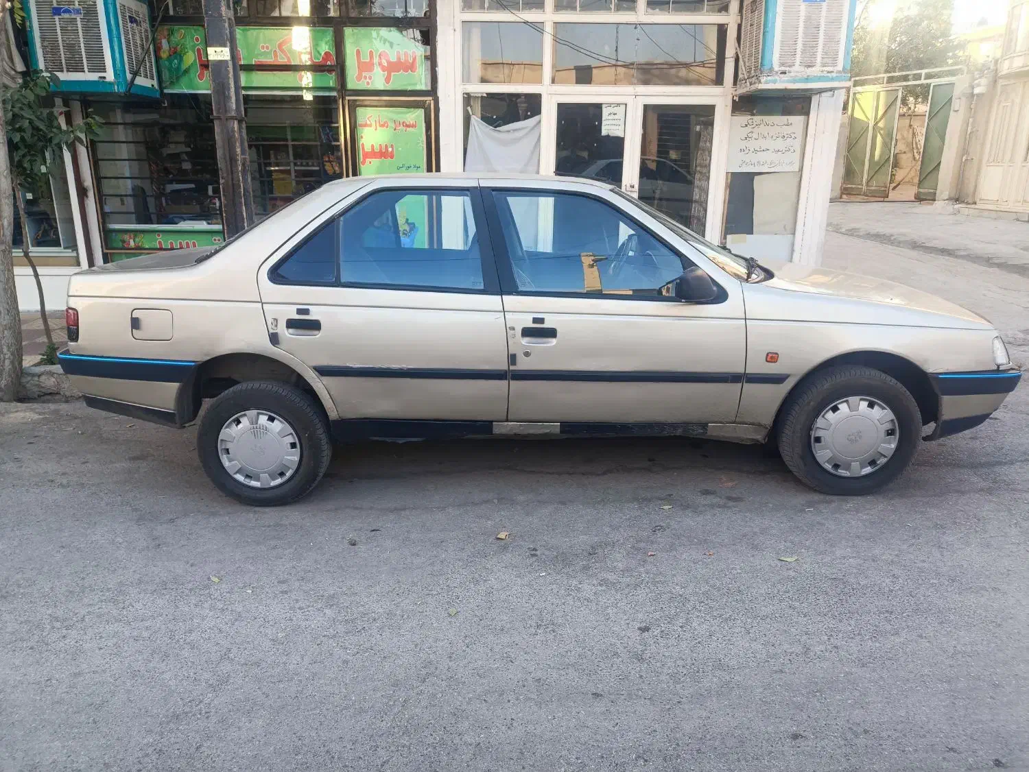 پژو ۸۳ بژ|خودرو سواری و وانت|ایلام, |دیوار