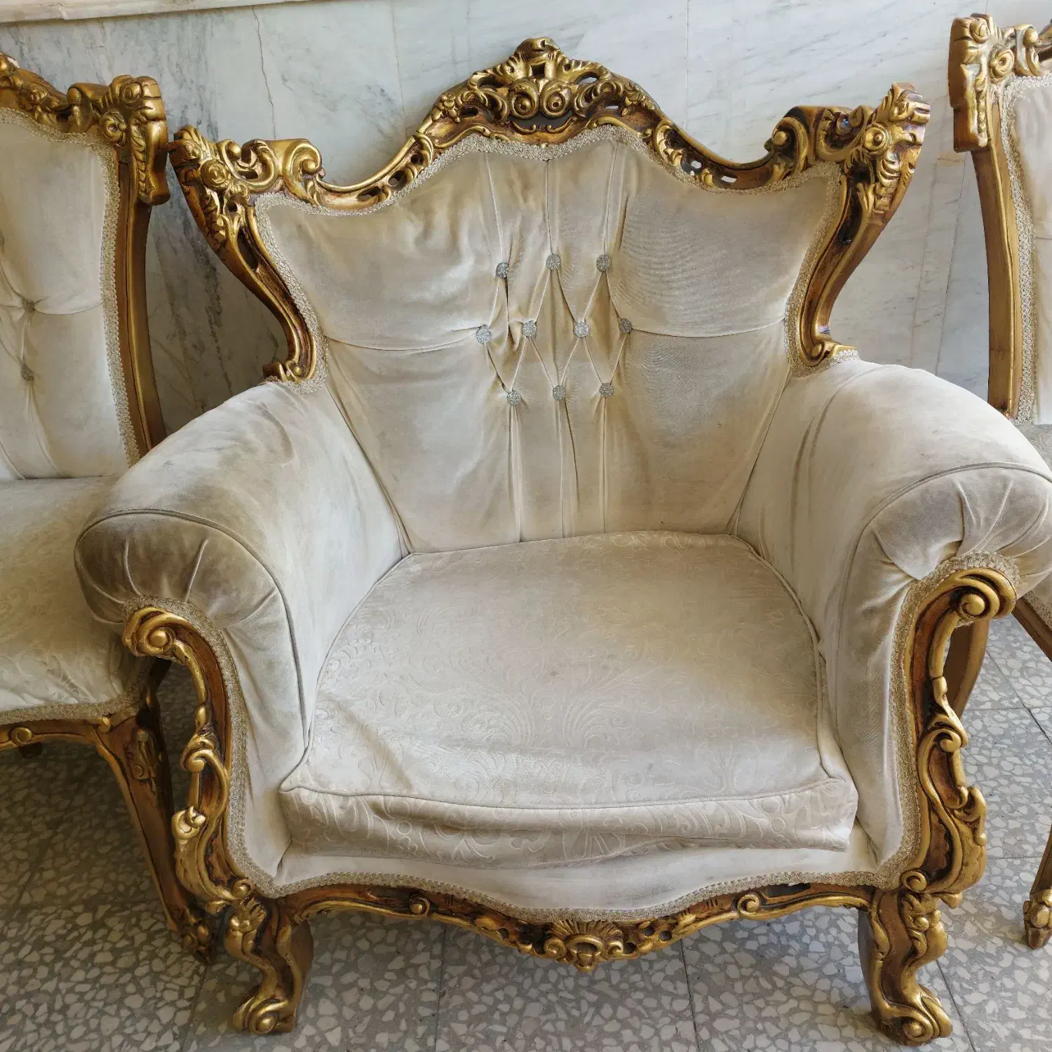 مبل ۹ نفره استیل راحتی منبت|مبلمان خانگی و میز عسلی|کاشان, درب اصفهان|دیوار