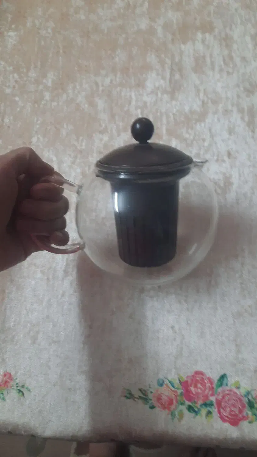 تعدادی ظرف|ظروف سرو و پذیرایی|گنبد کاووس, |دیوار