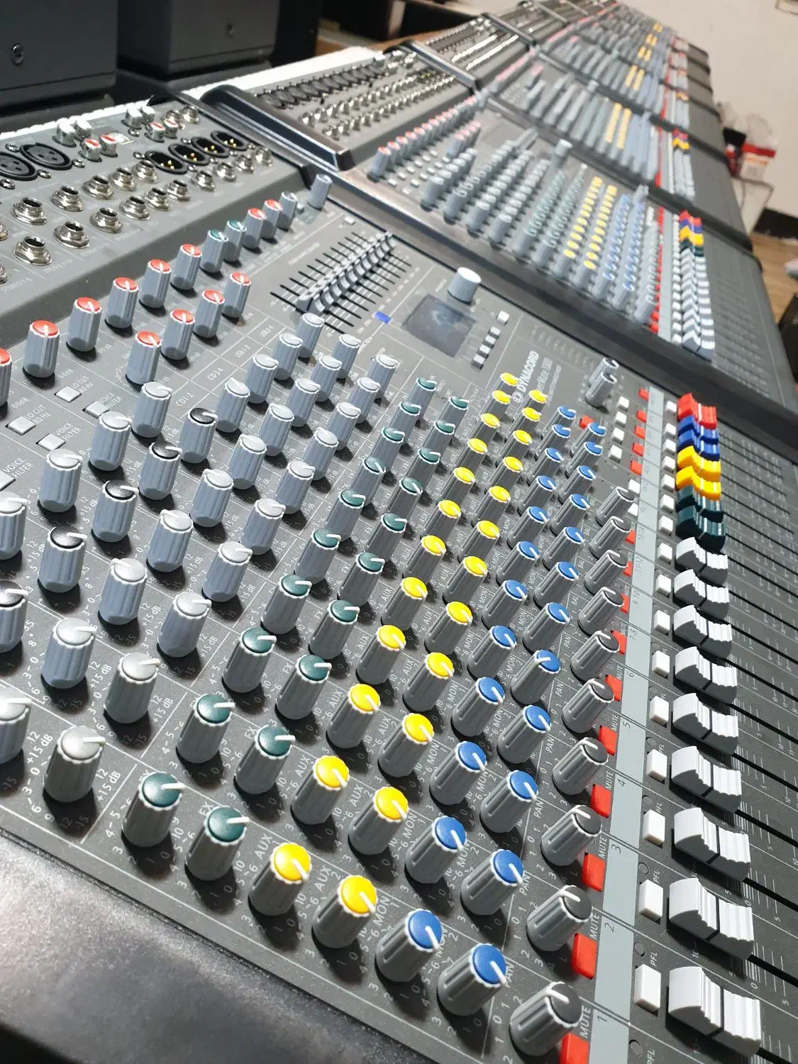 پاور میکسر دایناکورد|سیستم صوتی خانگی|قم, قم نو|دیوار