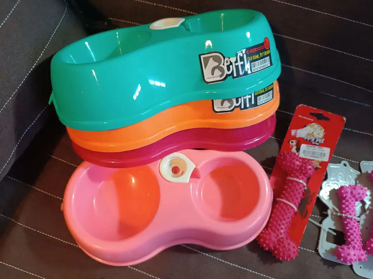 لوازم پت شاپ اسباب بازی و ظرف غذای سگ و گربه|لوازم جانبی حیوانات|بهشهر, |دیوار