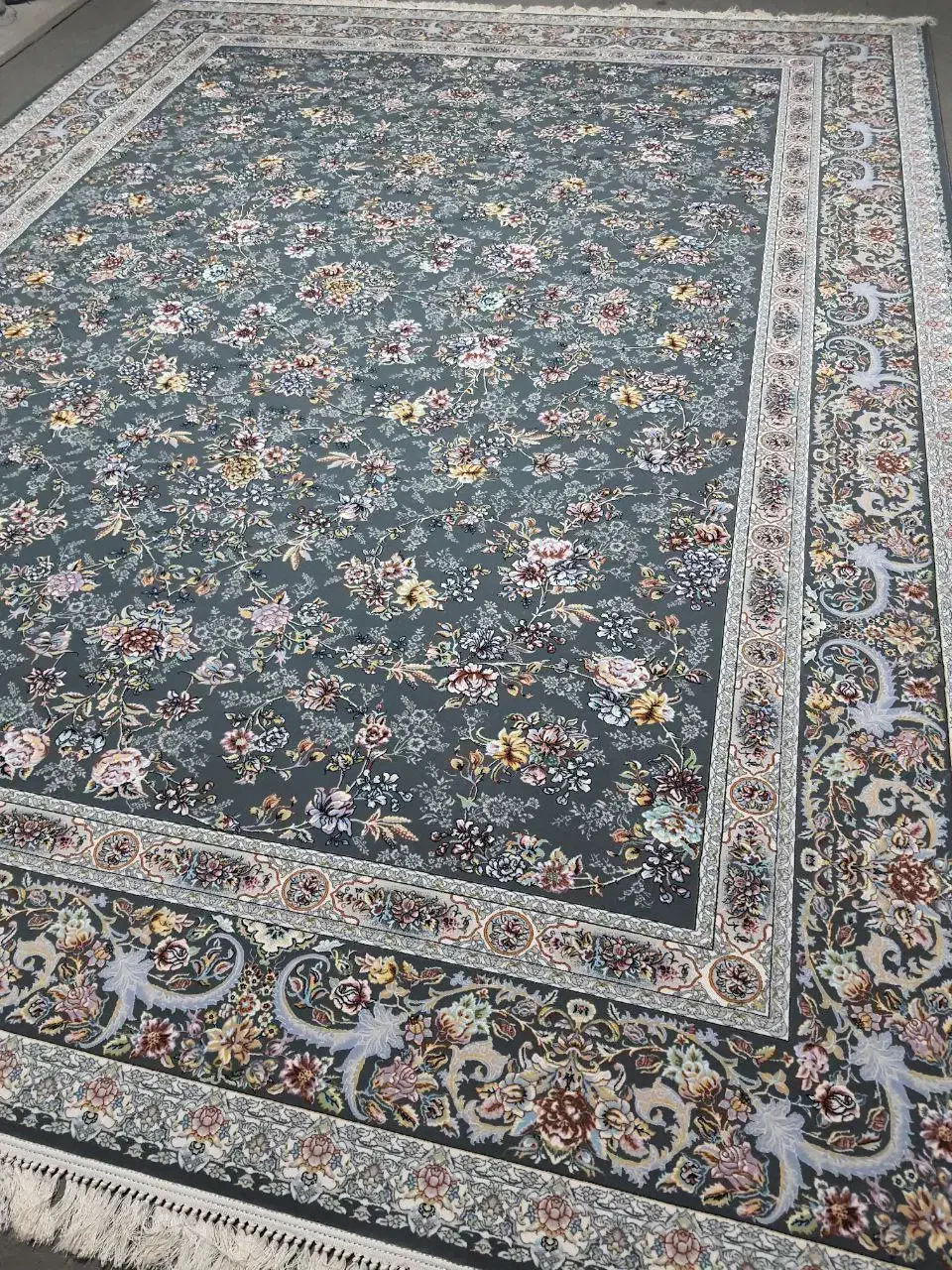 فرش. 9متری/1200شانه /تخفیف ویژه صدرصد نخ اکرلیک|فرش|سیرجان, |دیوار