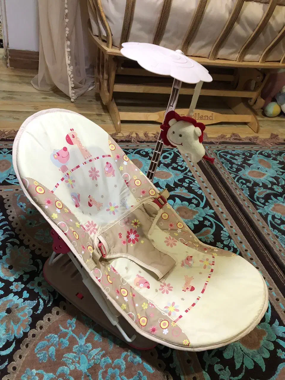 گهواره برقی نوزاد|تخت و صندلی بچه|رشت, ترمینال|دیوار