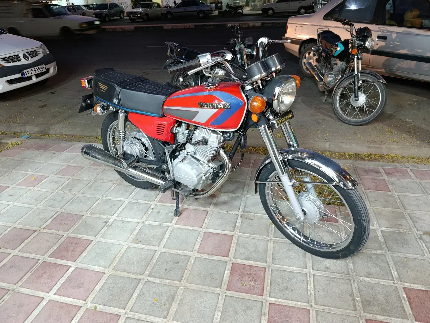 تکتاز مدل 81استارتی|موتورسیکلت|فرح دشت, |دیوار