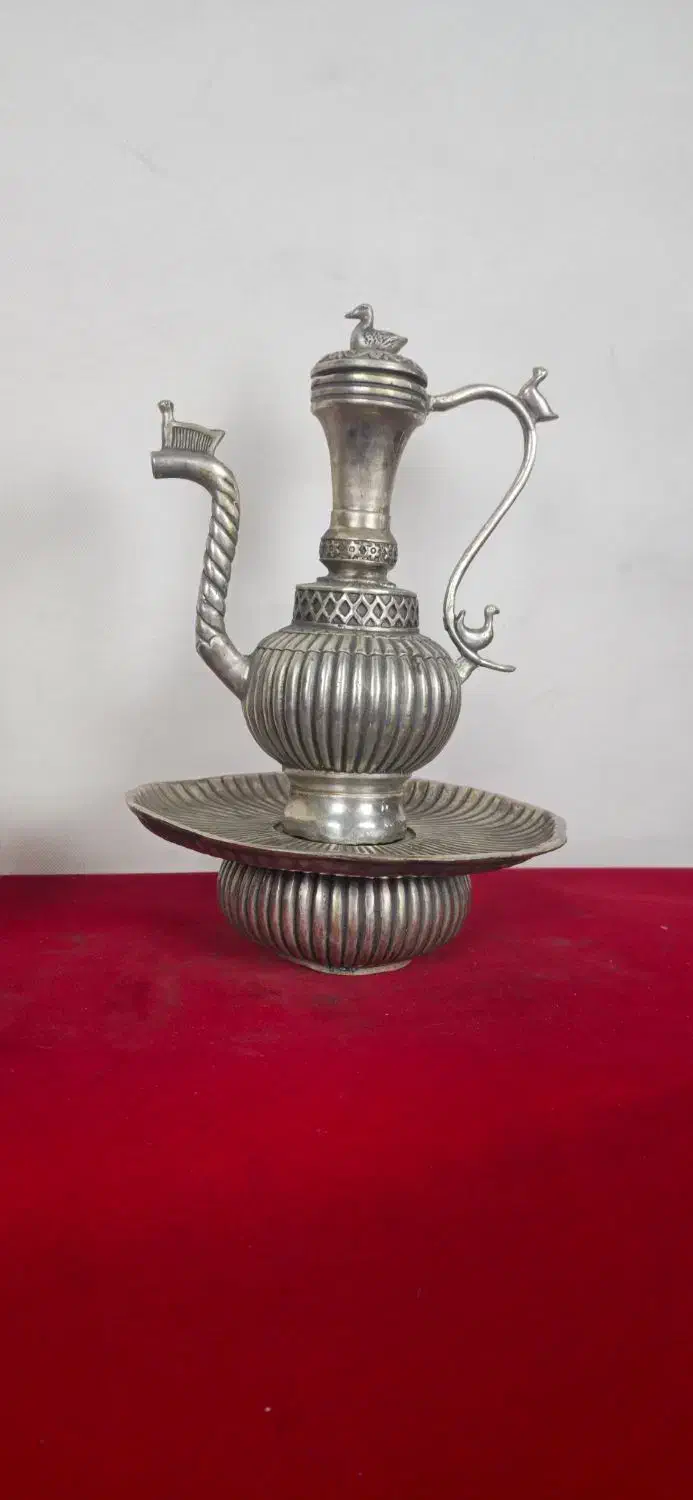 مجسمه برنز آفتابه لگن اردکی برنزی|مجسمه، تندیس، ماکت|تهران, تهرانپارس جنوبی|دیوار