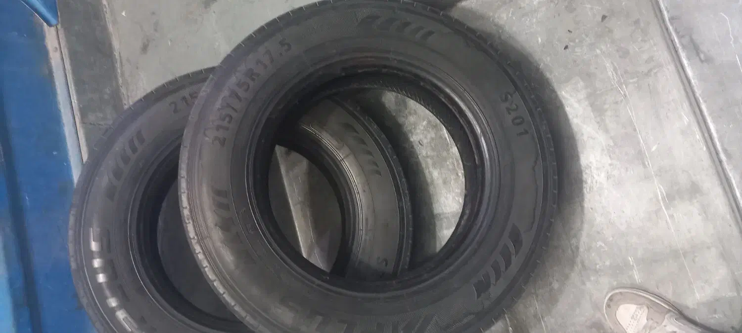 لاستیک جلونیسان|قطعات یدکی و لوازم جانبی|خور (اصفهان), |دیوار