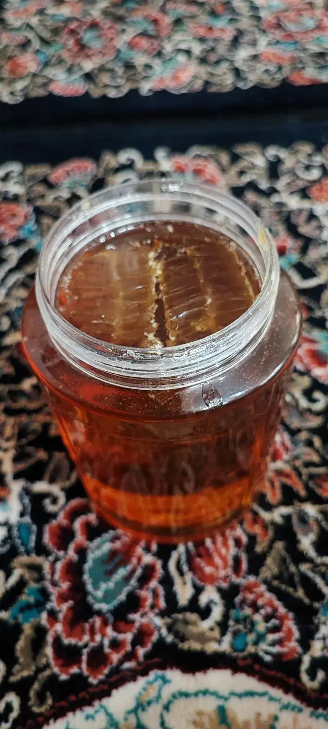 عسل صددرصد طبیعی با موم|خوردنی و آشامیدنی|قم, شهدا|دیوار