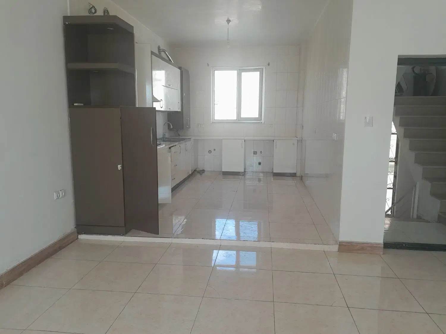 ویلایی شیک دوبلکس دوخواب نزدیک امکانات|اجارهٔ خانه و ویلا|صدرا-فارس, فاز ۱|دیوار