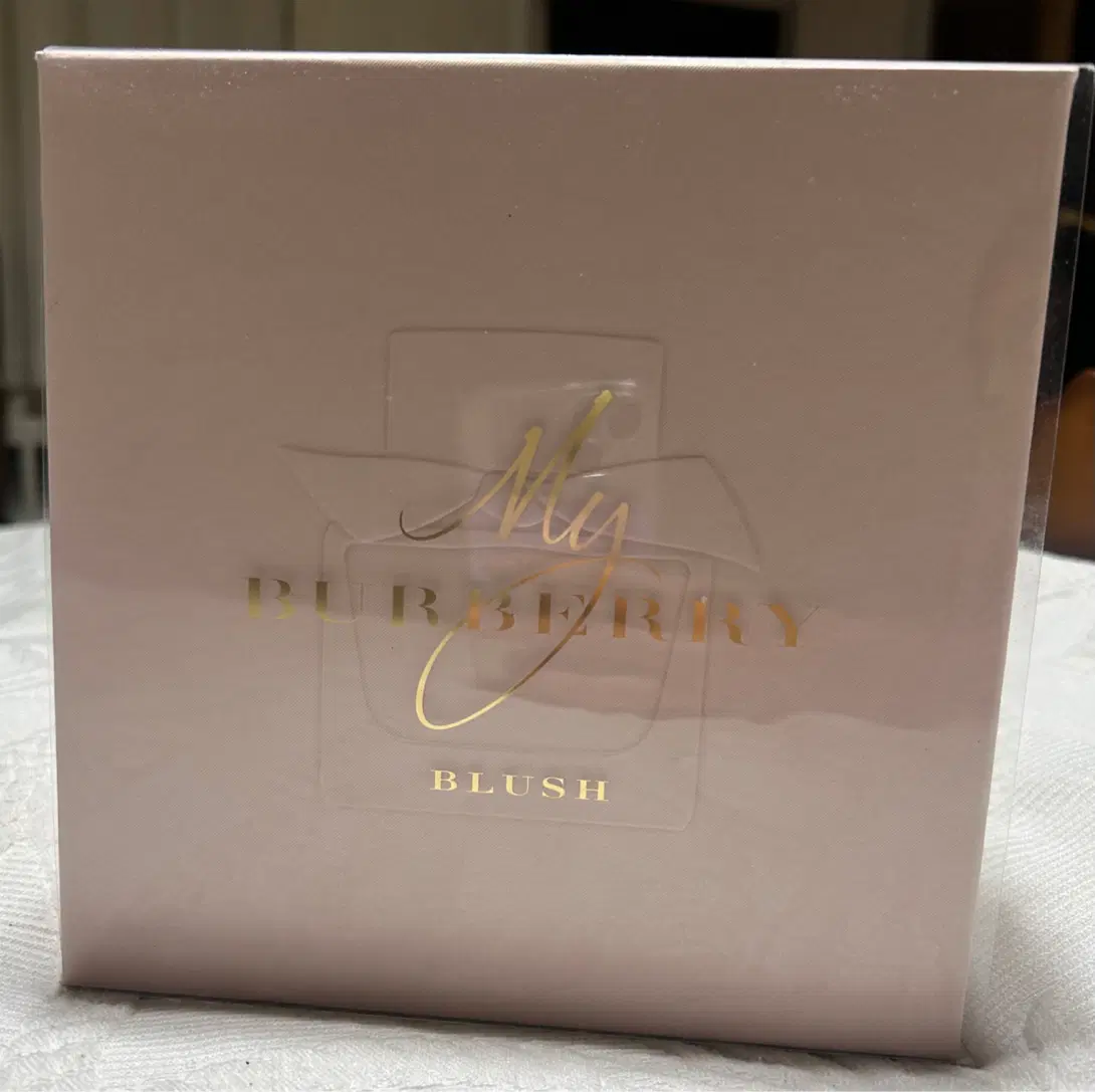 عطر زنانه بربری|آرایشی، بهداشتی، درمانی|اصفهان, پارک سلمان فارسی|دیوار