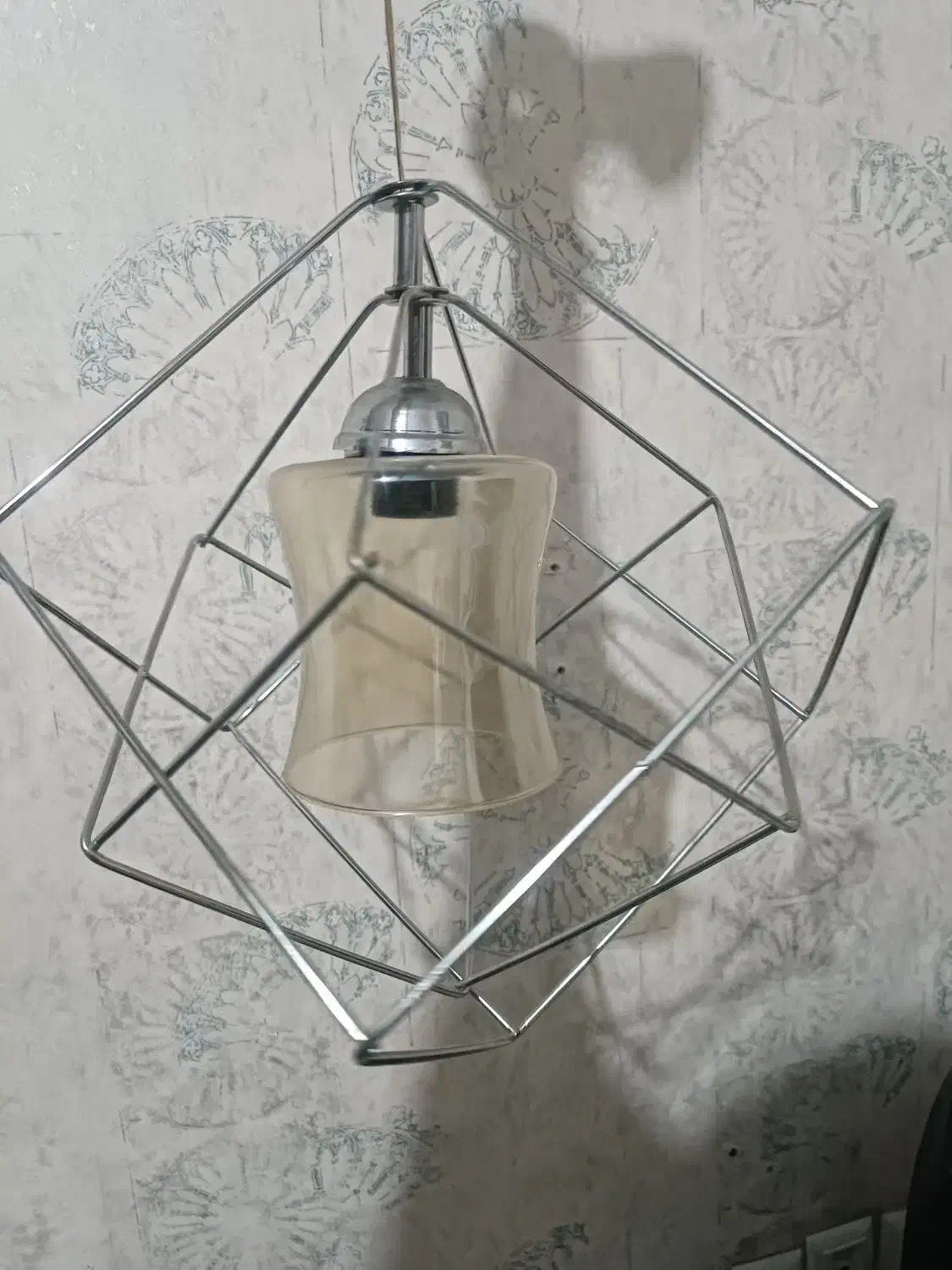 لوستر|لوستر و چراغ آویز|فردیس, نگارستان|دیوار