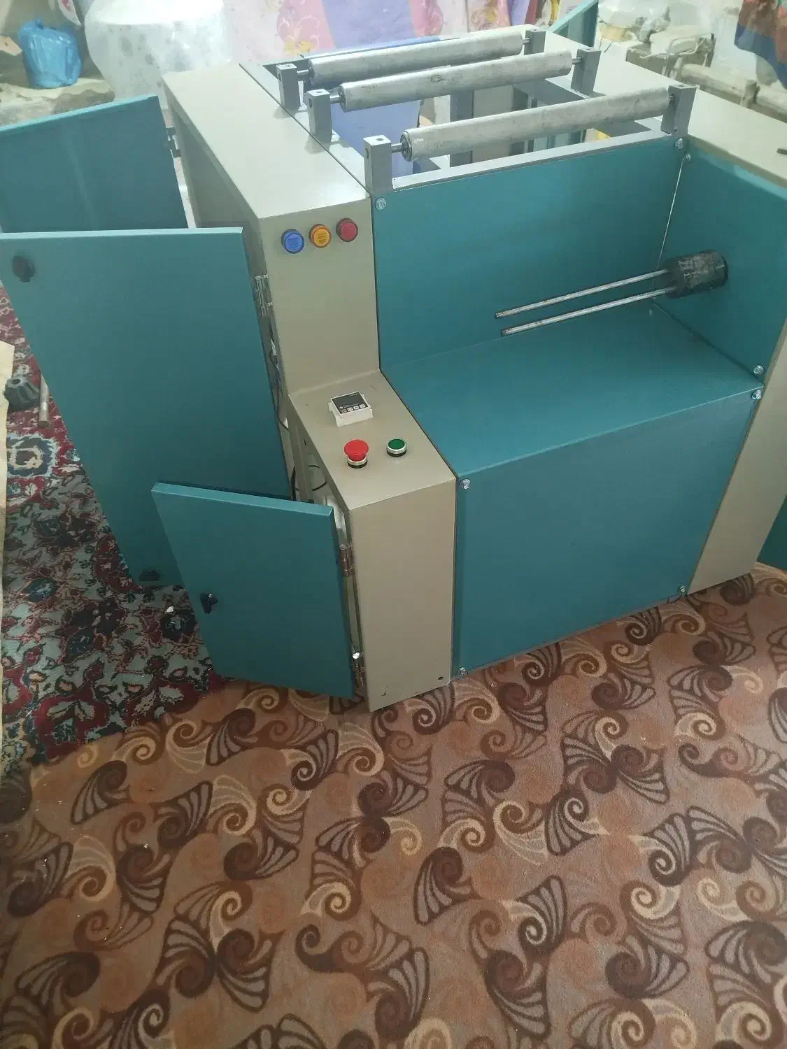 یک عدد دستگاه سفره یکبارمصرف خانگی کار نکرده اصلا|ماشینآلات صنعتی|آزادشهر, |دیوار