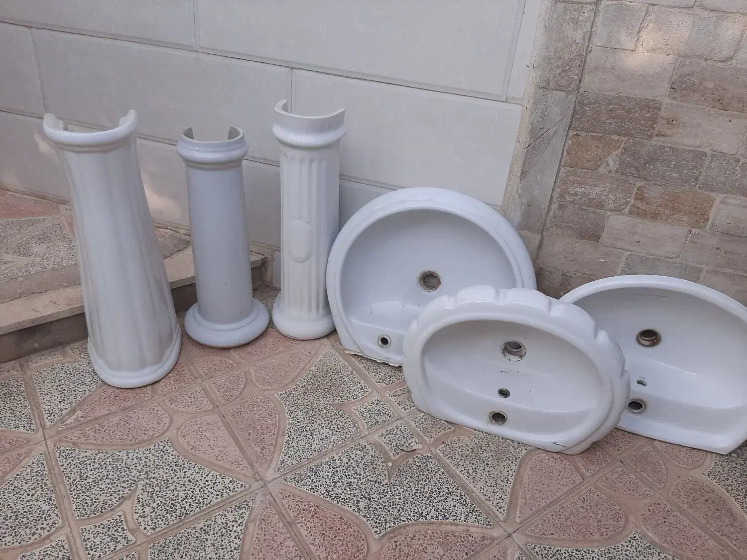 روشویی سرامیکی|لوازم سرویس بهداشتی|رامجین, |دیوار