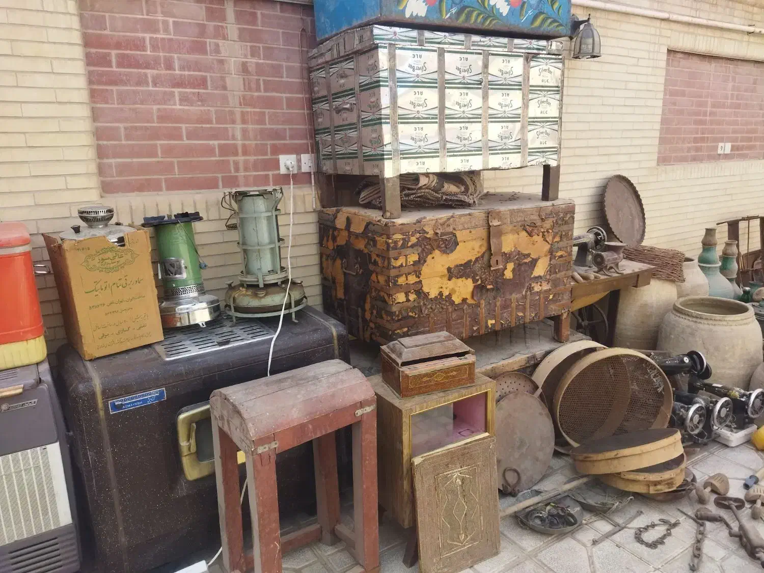 اشیاء قدیمی|کلکسیون اشیاء عتیقه|یزد, |دیوار