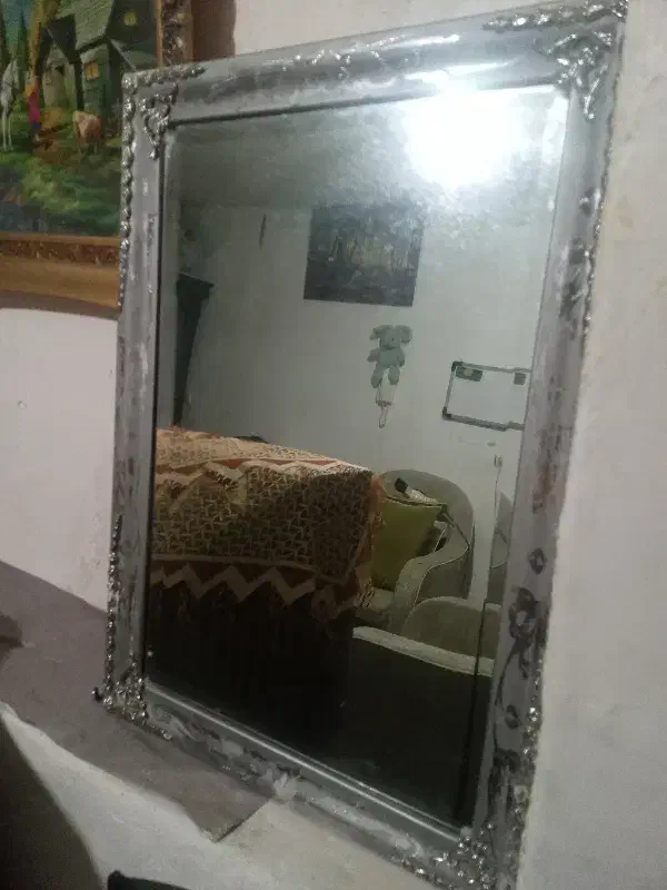 ۱عددتخت کودک ویک عددآینه|تخت و سرویس خواب|قزوین, |دیوار