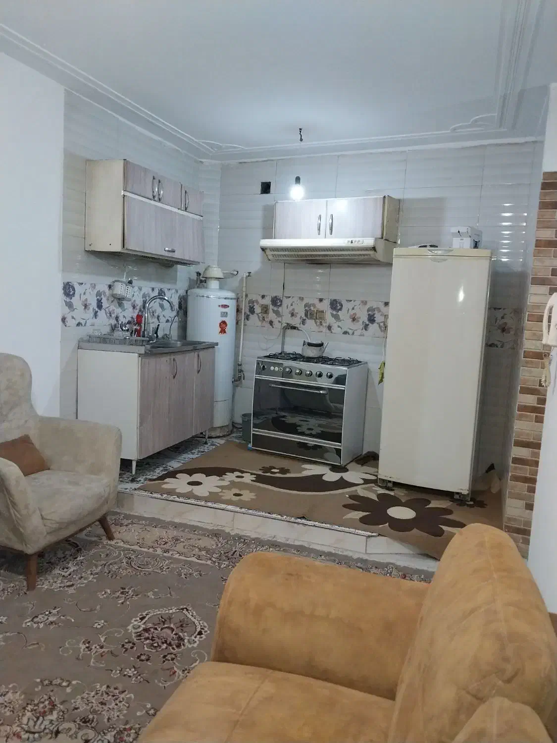 اجاره سوییت تمیز (مرکز شهر)|اجارهٔ کوتاهمدت آپارتمان و سوئیت|ورامین, ورامین|دیوار