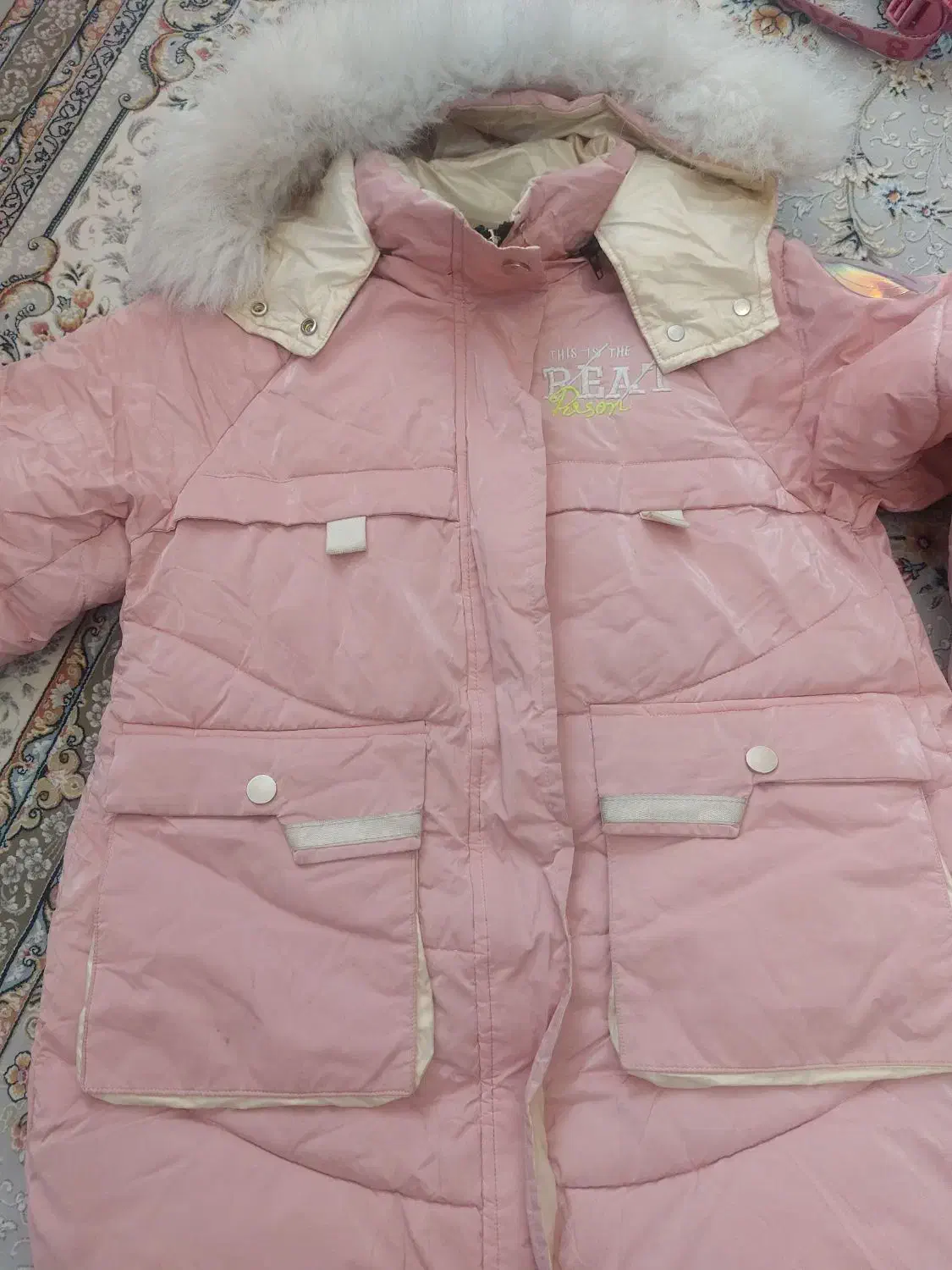 کاپشن دخترونه|لباس|هشتگرد, شهرک گلها|دیوار