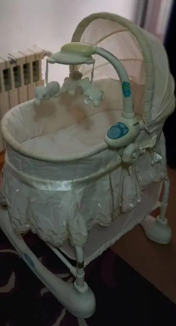 تخت کنار مادر|تخت و صندلی بچه|فردیس, سرحد آباد|دیوار