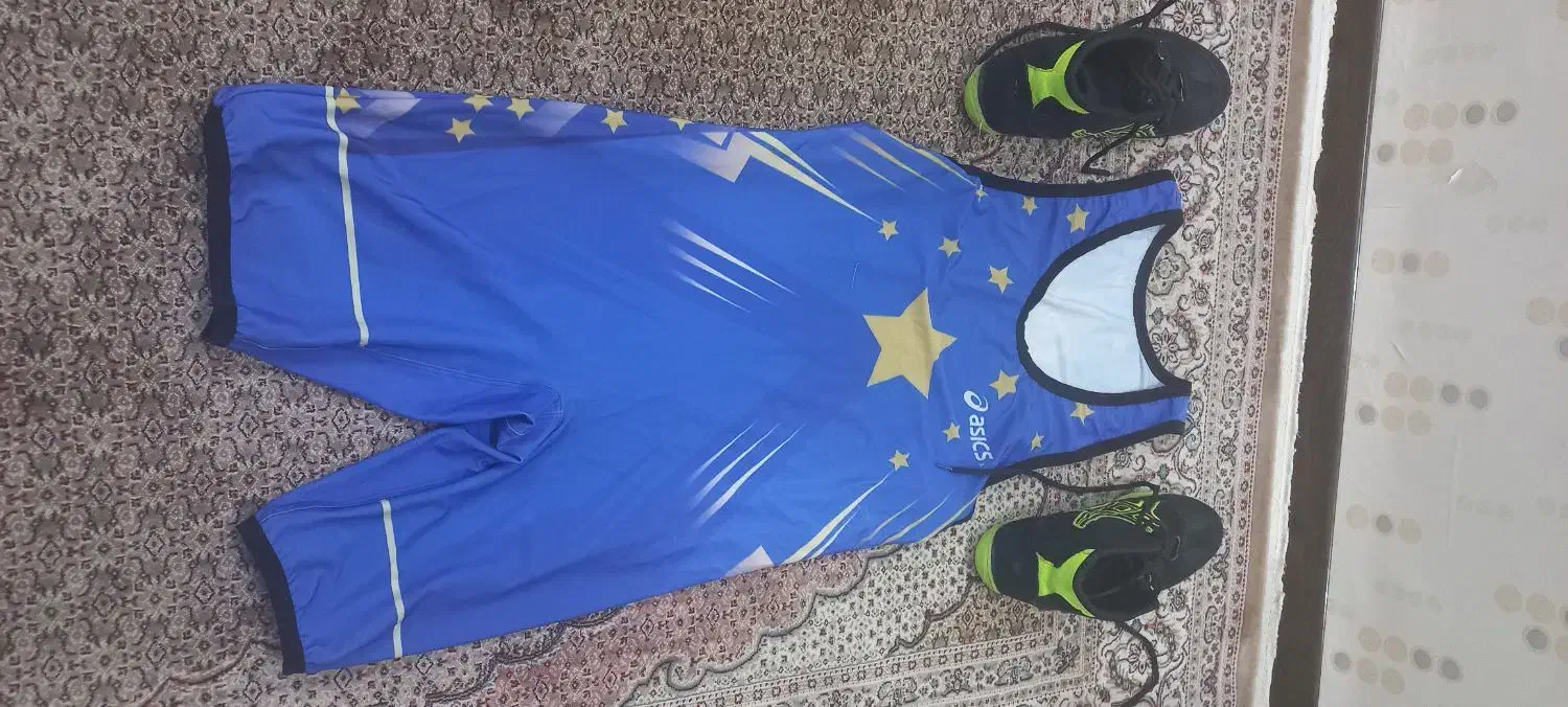 دوبنده و کفش کشتی|تجهیزات ورزشی|شاهینشهر, خانه کارگر|دیوار