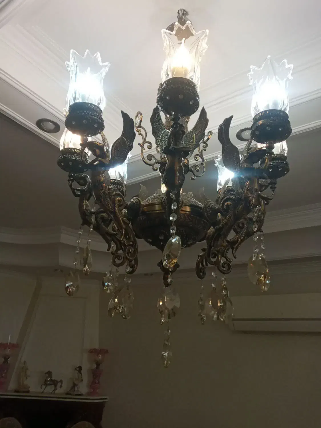 ۳عددلوستر برنزی شیک کم یاب  کیلوی ۹۰۰ تومان|لوستر و چراغ آویز|نسیم‌شهر, |دیوار