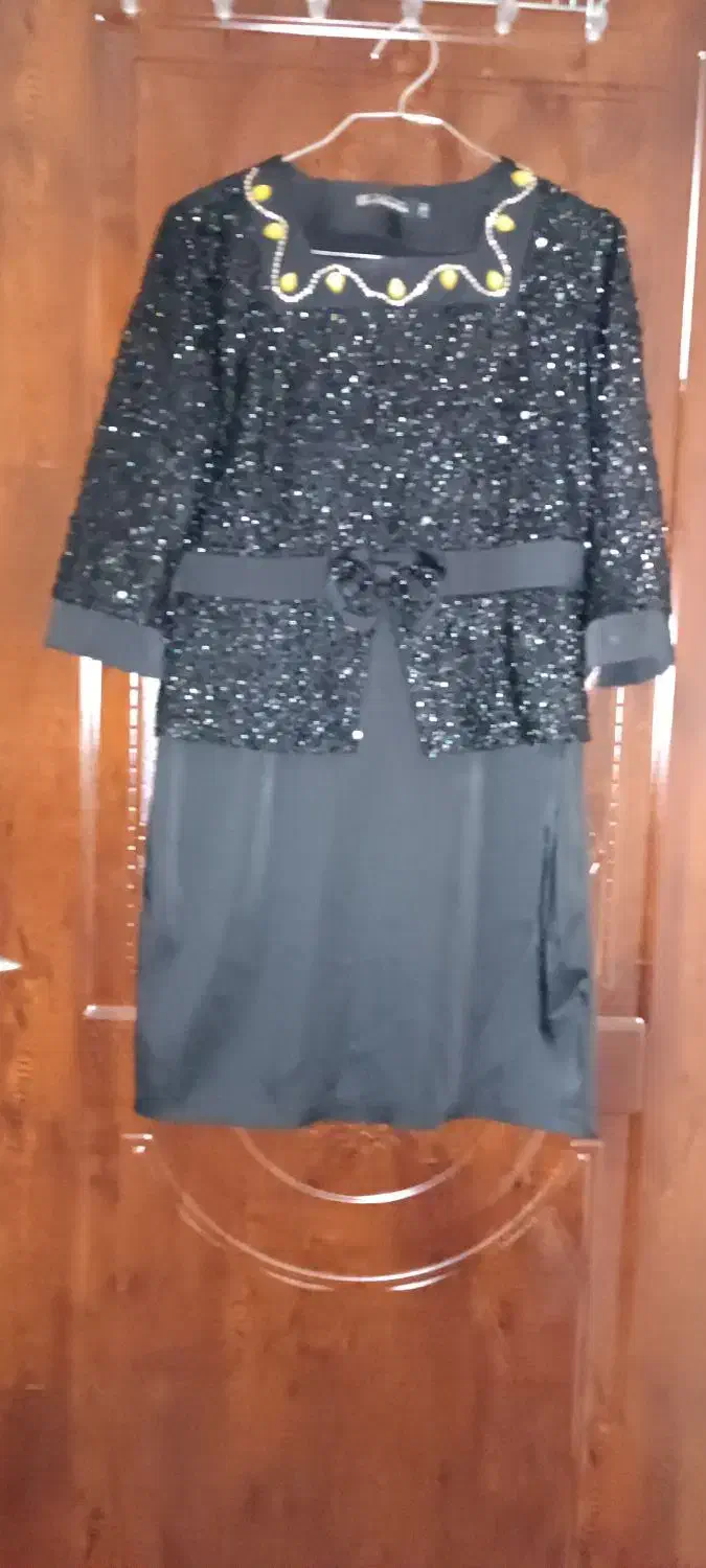 لباس زنانه|لباس|ساری, |دیوار