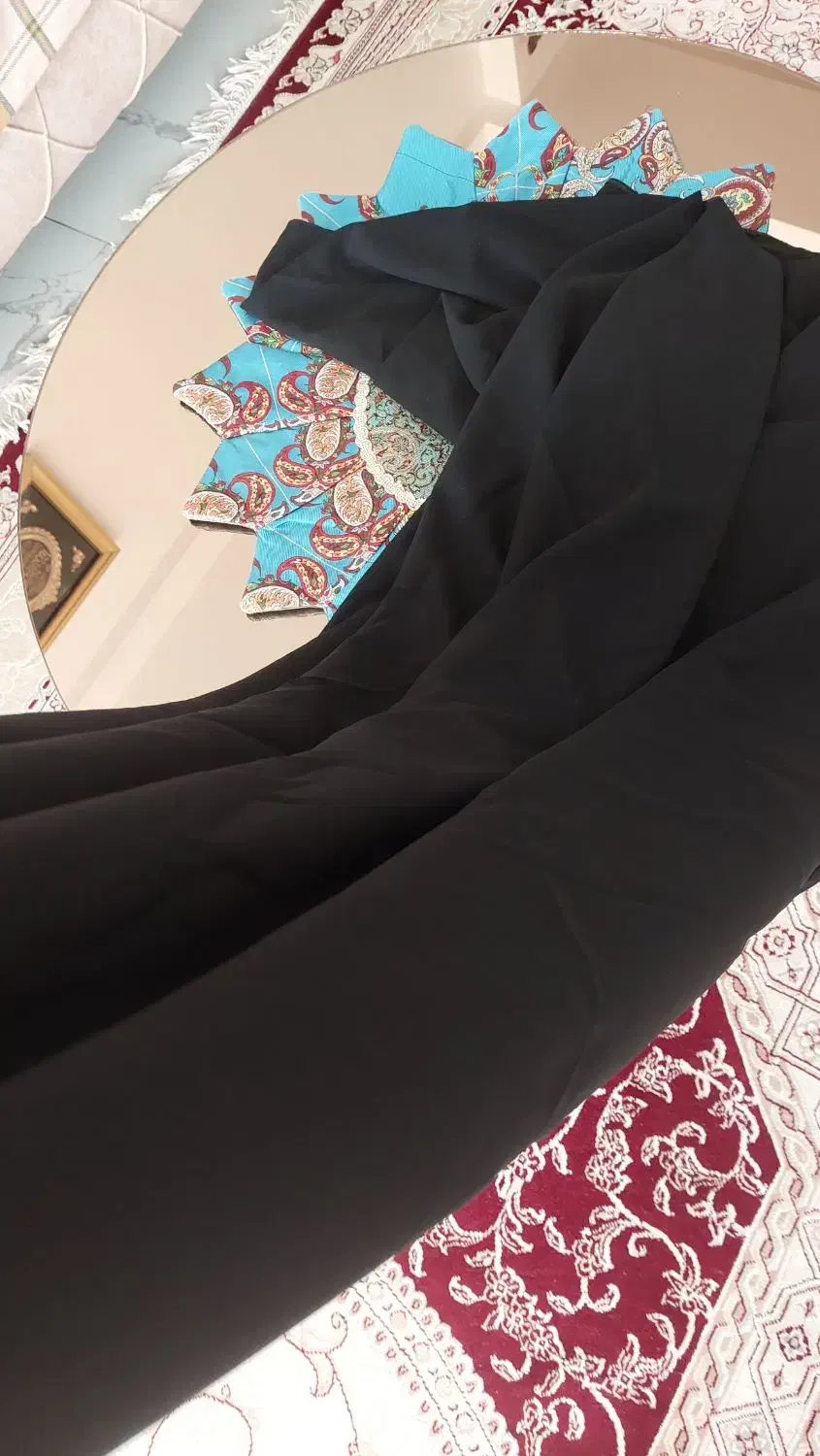 چادر عربی مشکی|لباس|صدرا-فارس, فاز ۱|دیوار