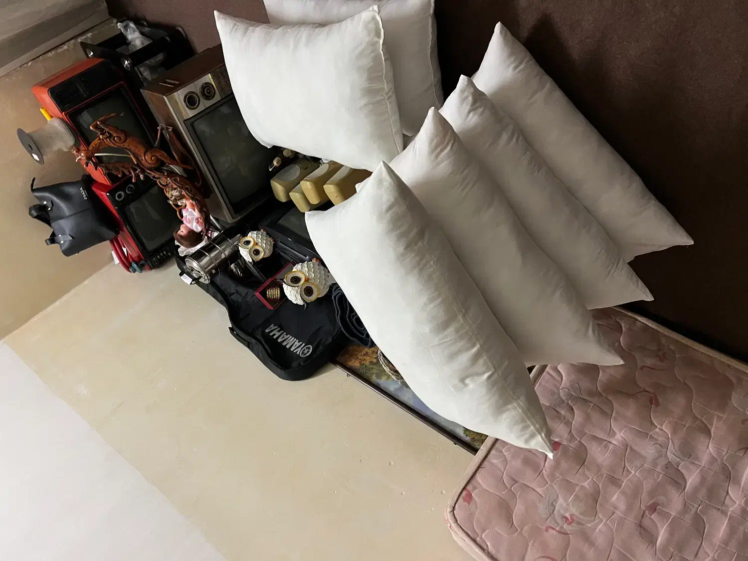 بالش|رختخواب، بالش، پتو|بوشهر, |دیوار