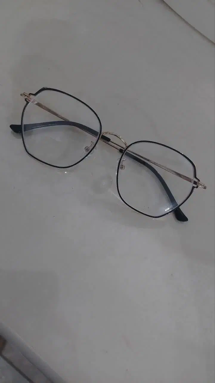 عینک طبی|زیورآلات و اکسسوری|ساری, |دیوار