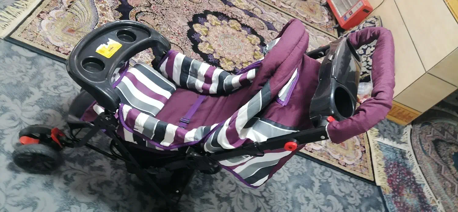 کالسکه تمیز در حد نو و کریر|کالسکه و لوازم جانبی|امیدیه, |دیوار