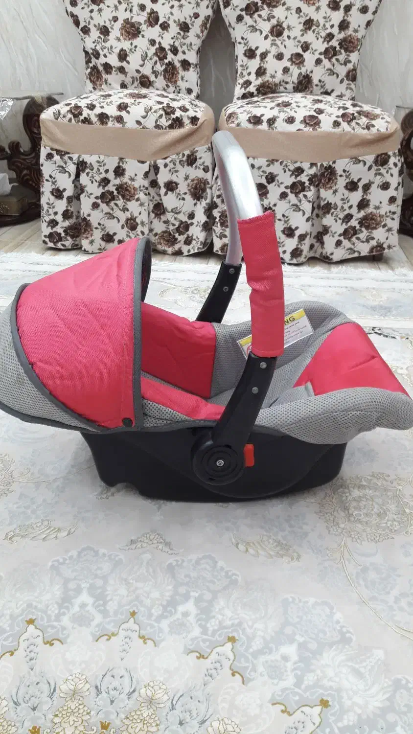 کریربچه|کالسکه و لوازم جانبی|خوی, |دیوار