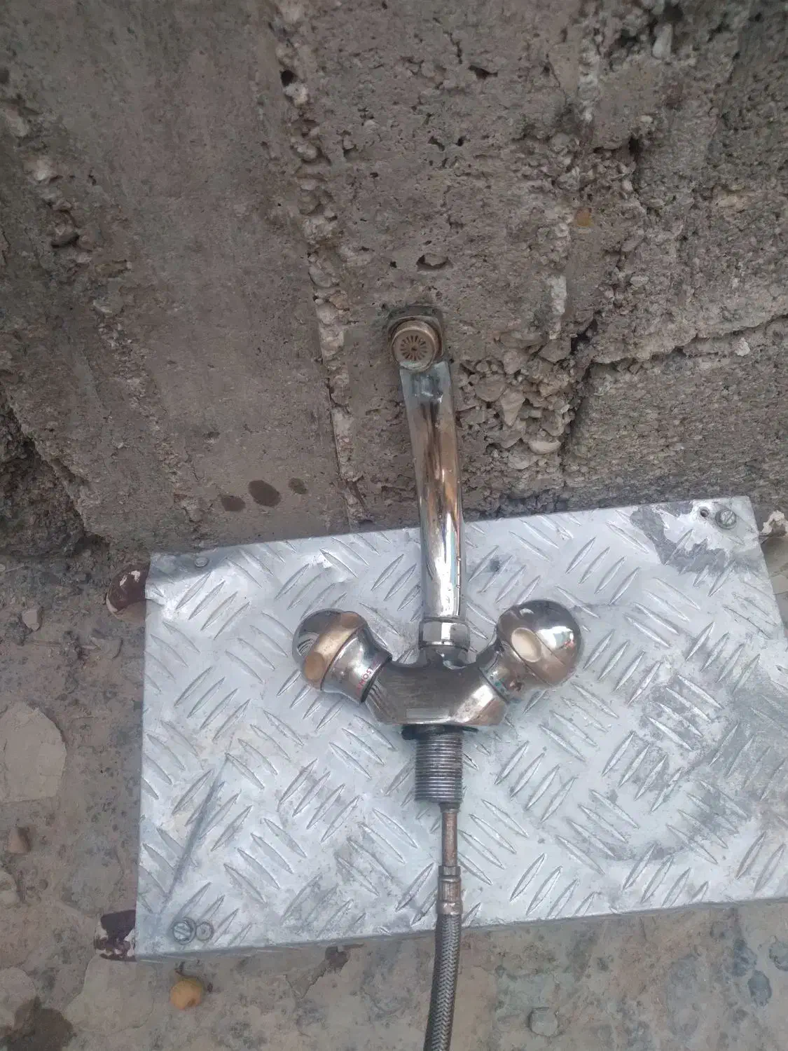 شیردوقلو خارجی|لوازم سرویس بهداشتی|کوهمره, |دیوار