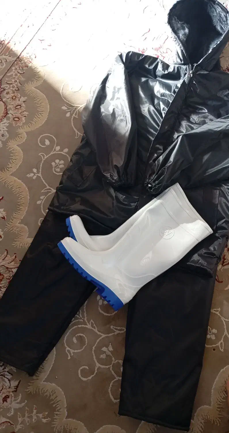 فروش یک عدد چکمه و بادگیر|لباس|الوند, |دیوار