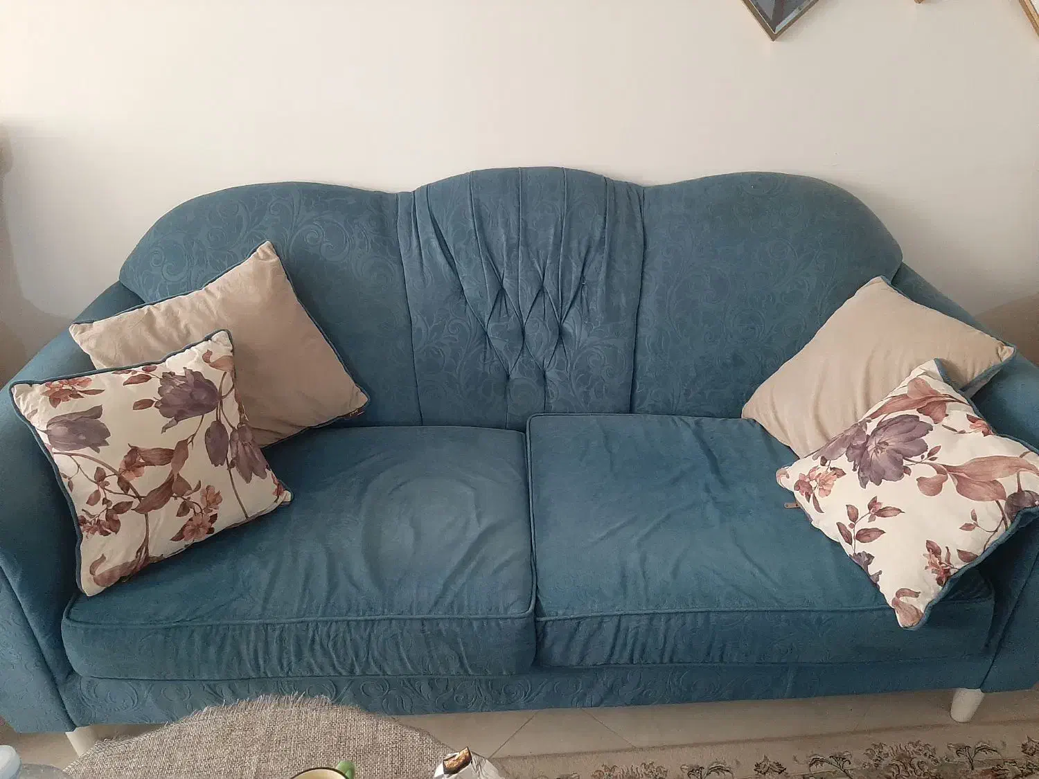 یک مبل راحتی ۳ نفره|مبلمان خانگی و میز عسلی|مشهد, گلبرگ|دیوار