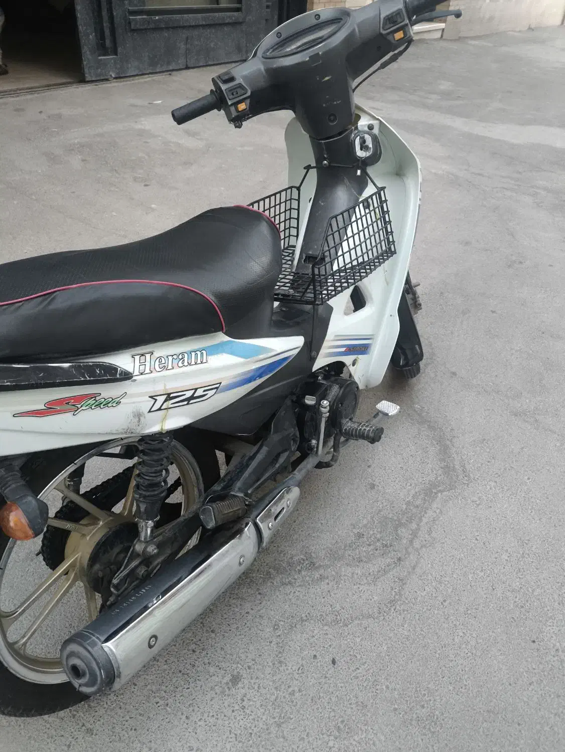 هرم بیکلاج سفید|موتورسیکلت|اصفهان, باب الدشت|دیوار