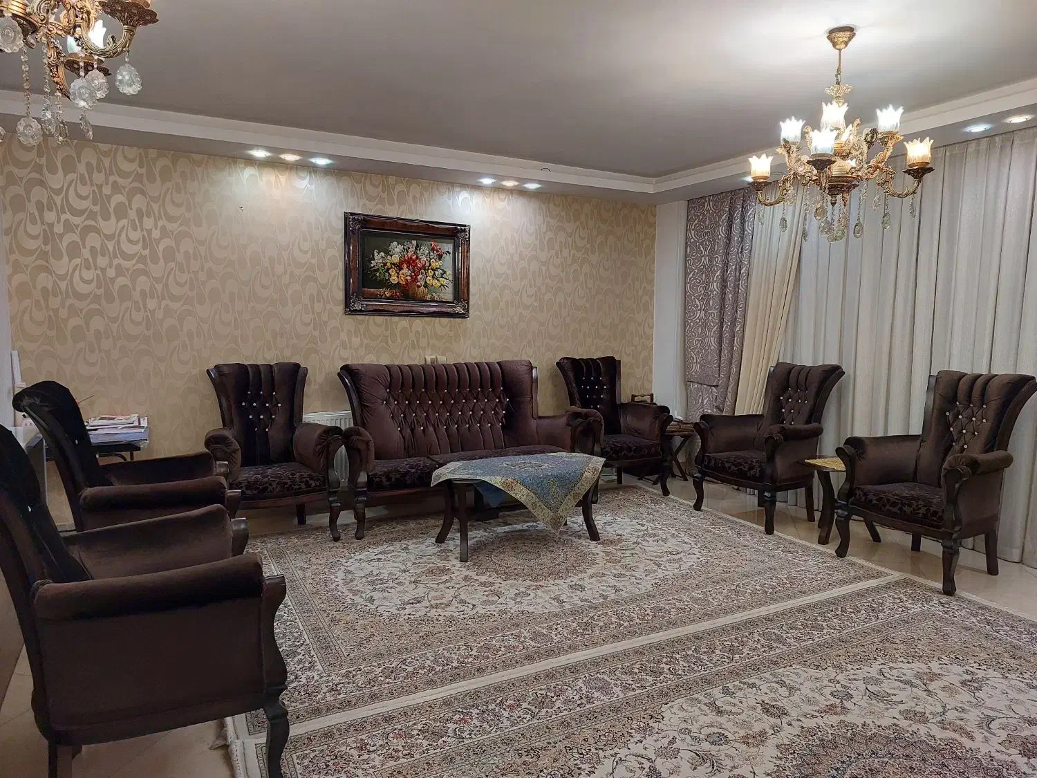 مبلمان ۹ نفره ی خاص(فوق العاده تمیز و شیک)|مبلمان خانگی و میز عسلی|اصفهان, گلزار|دیوار