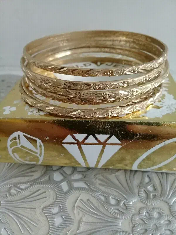 النگو بدل|بدلیجات|نجف‌آباد, حومه نجف آباد|دیوار