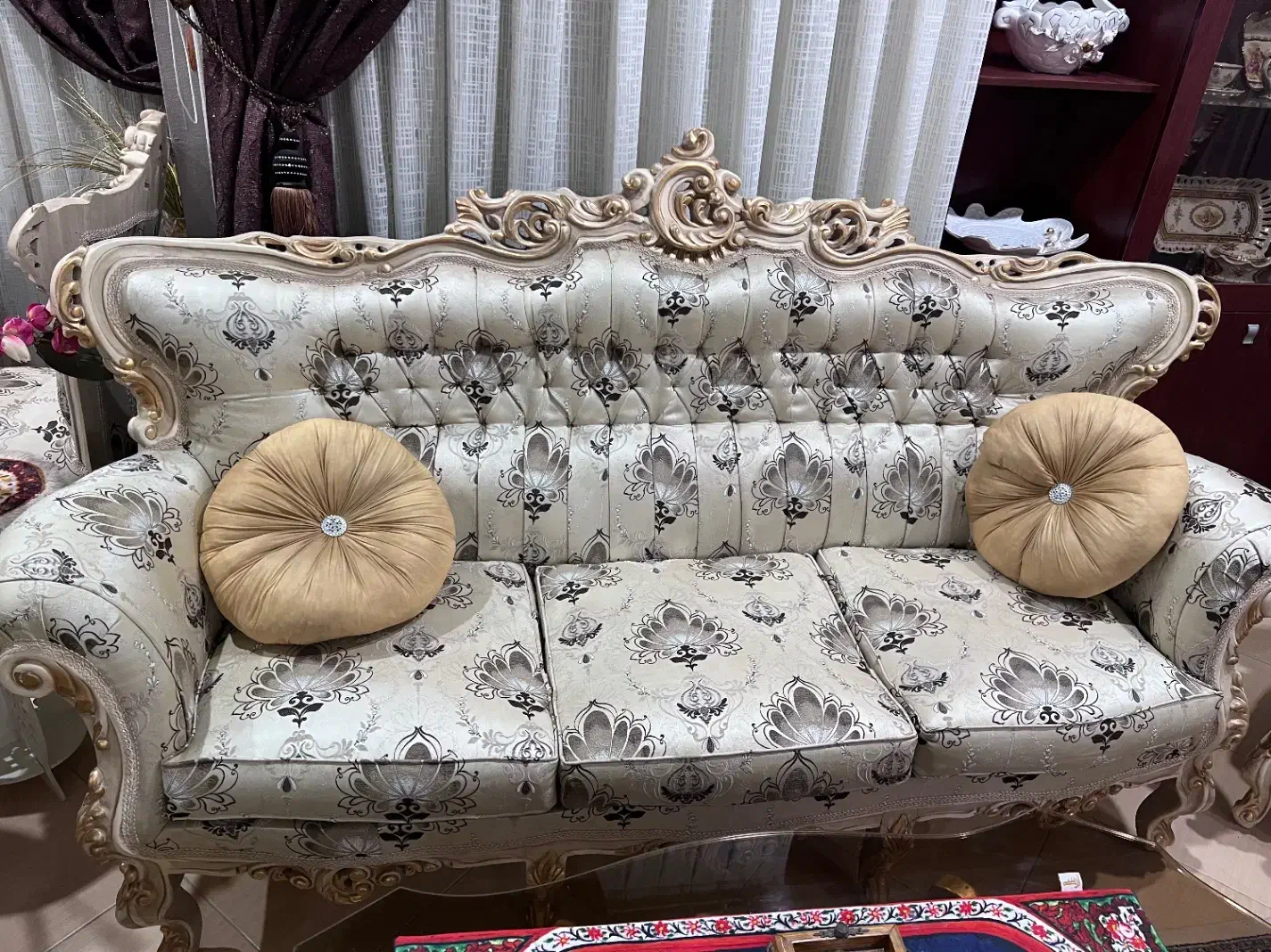 مبل راحتی سلطنتی ۹نفره کار تهران|مبلمان خانگی و میز عسلی|بیرجند, |دیوار