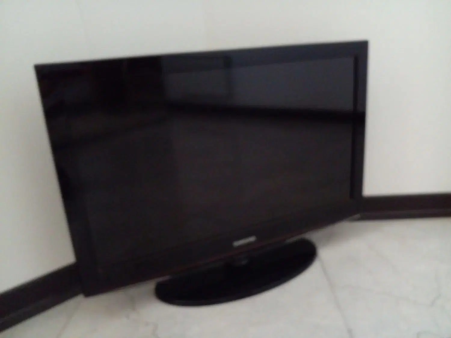 تلویزیون lcdسی ودواینچ|تلویزیون و پروژکتور|رباطکریم, رباطکریم|دیوار