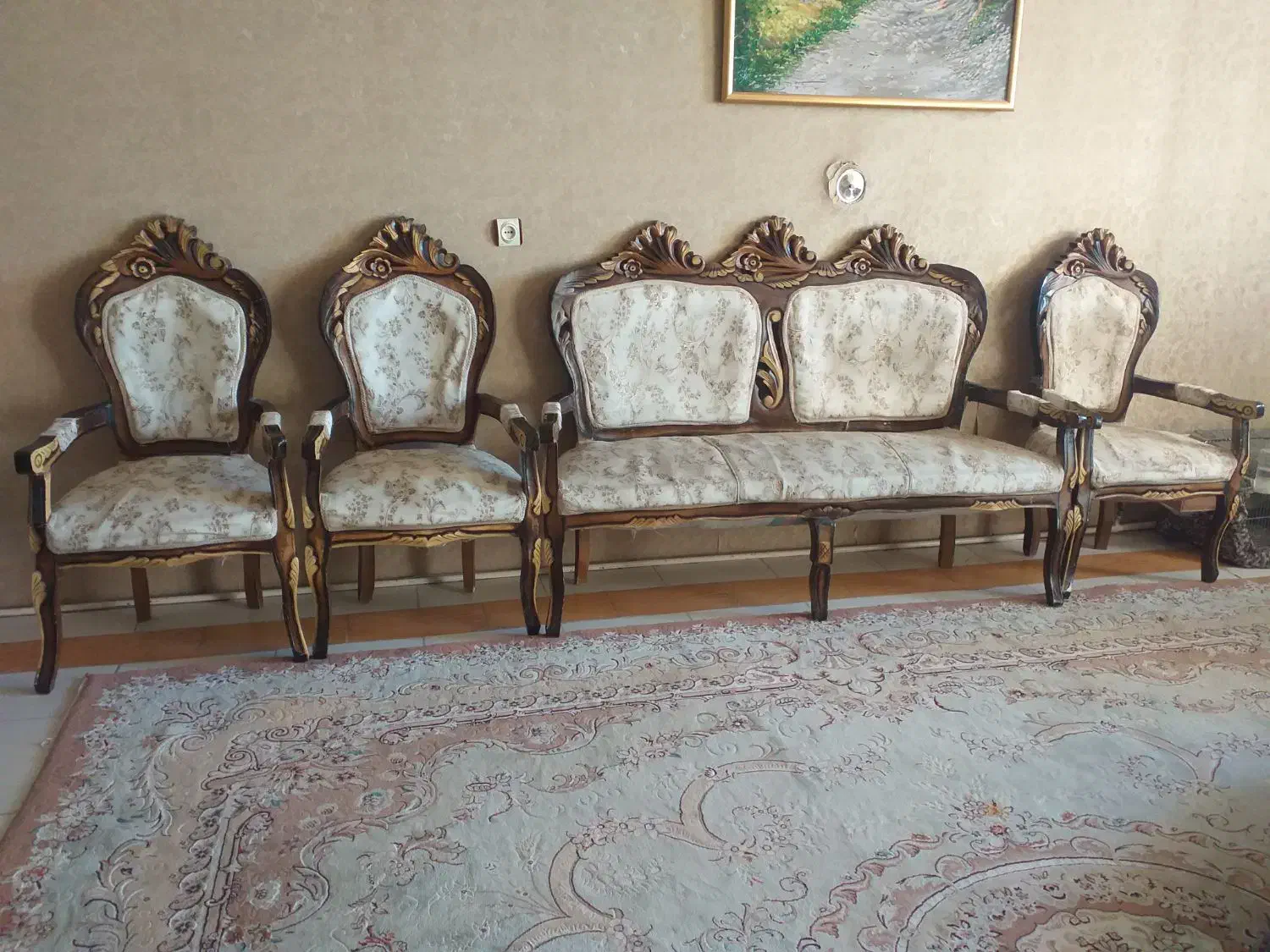 مبل سلطنتی ۹ نفره|مبلمان خانگی و میز عسلی|نیشابور, امام خمینی|دیوار