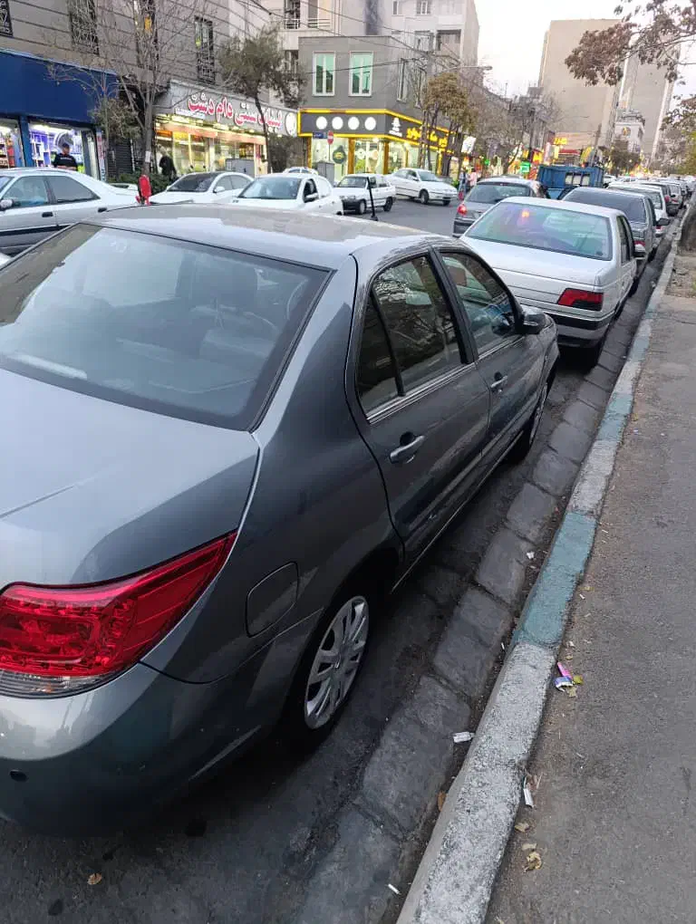 دنا خاکستری بی رنگ|خودرو سواری و وانت|تهران, صادقیه|دیوار