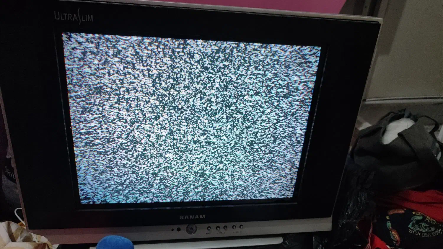 تلویزیون سالم|تلویزیون و پروژکتور|رشت, پاره بیجار|دیوار