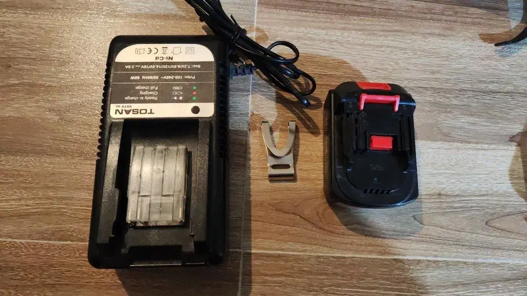 دریل پیچ گوشتی شارژی توسن|ابزارآلات|فردیس, خیام شرقی|دیوار