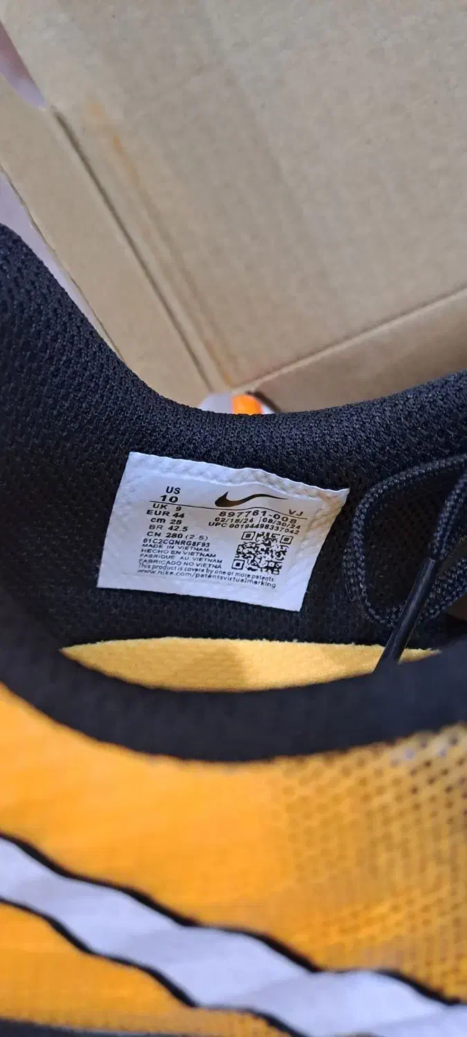 لباس و کفش ورزشی|کیف، کفش، کمربند|اهواز, کمپلو شمالی|دیوار