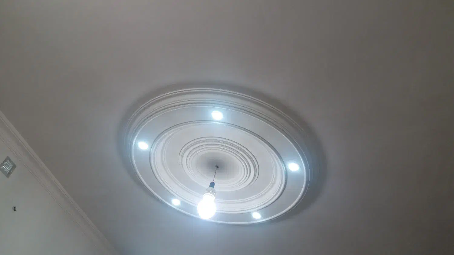 گچکاری سفید کاری لکه گیری رفع جای شوره|خدمات پیشه و مهارت|اسدآباد, |دیوار