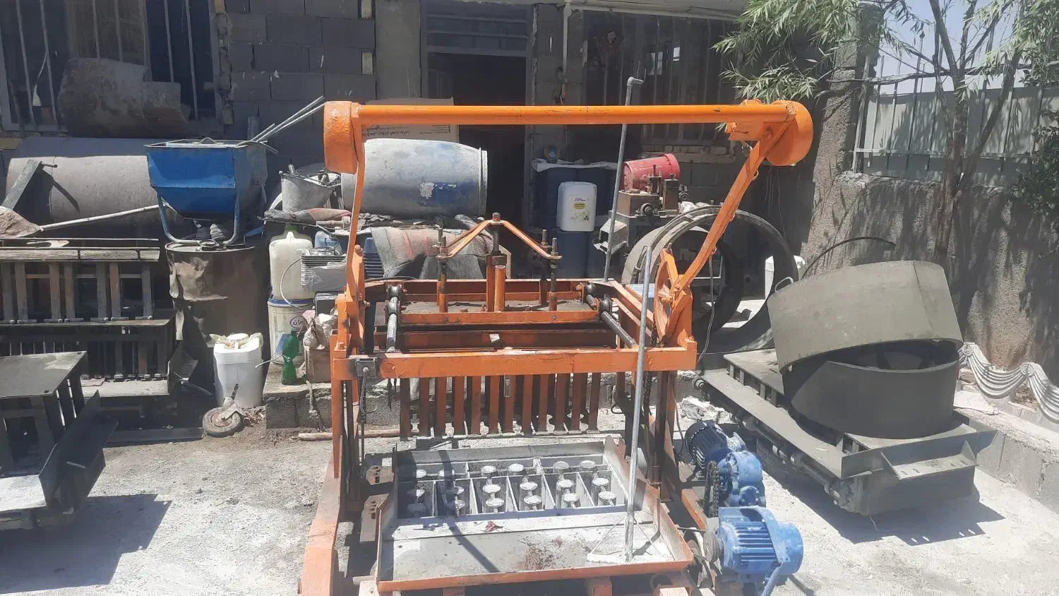 دستگاه بلوک زنی ارمنی|مصالح و تجهیزات ساختمان|بروجن, |دیوار