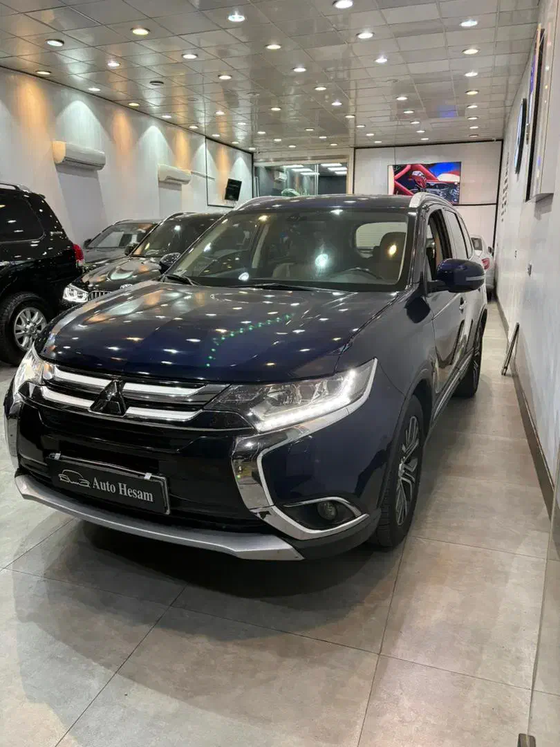 میتسوبیشی اوتلندر ۲۰۱۶ تیپ ۴|خودرو سواری و وانت|تهران, عباس‌آباد|دیوار