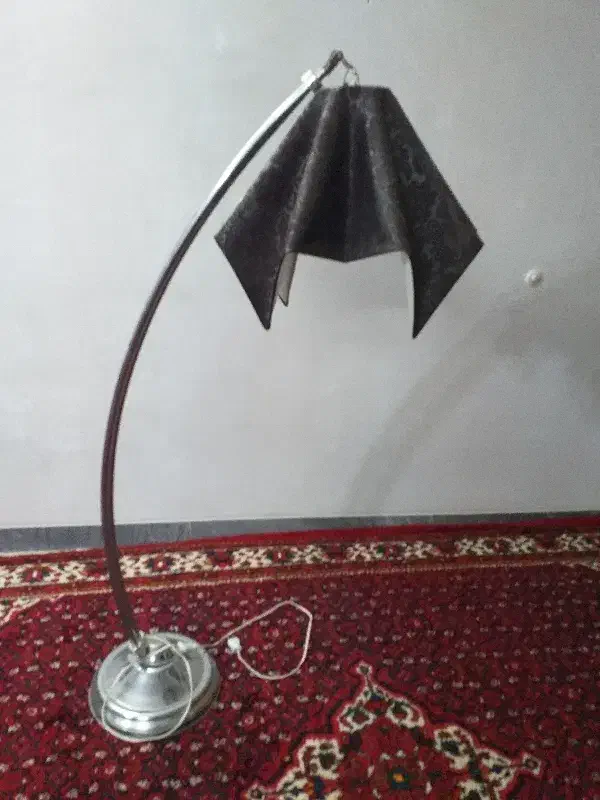 آباژور پایه بلند|چراغ خواب و آباژور|همدان, |دیوار